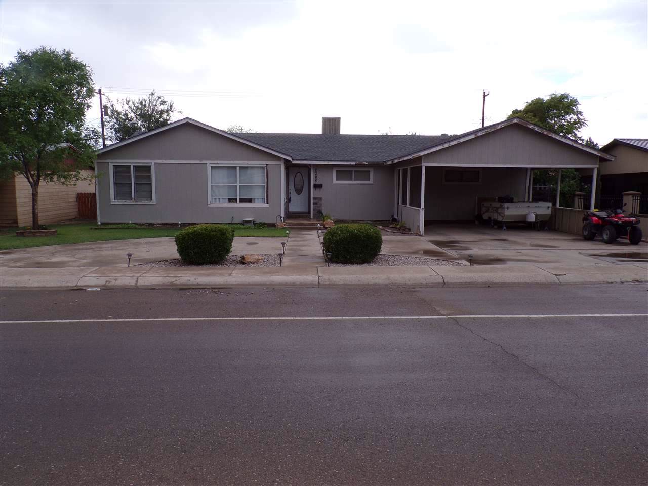 2305 Pecan Dr - Photo 1