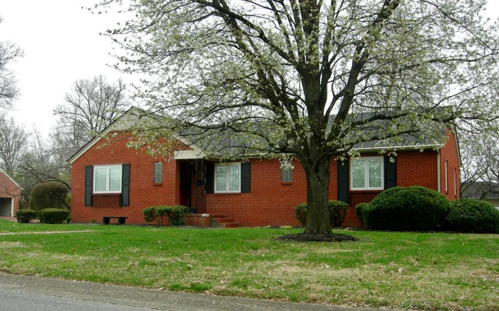 2205 St James Ct - Photo 1