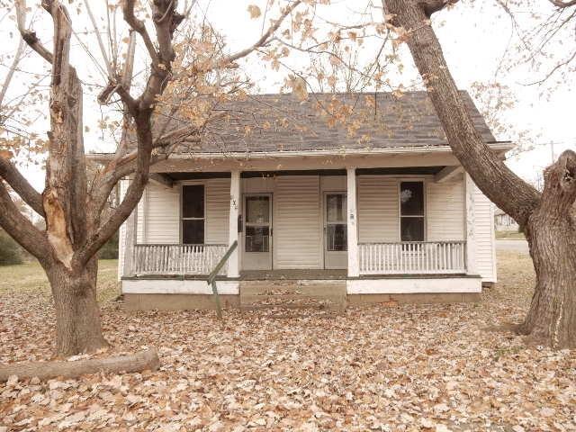 605 Gordon Avenue - Photo 1