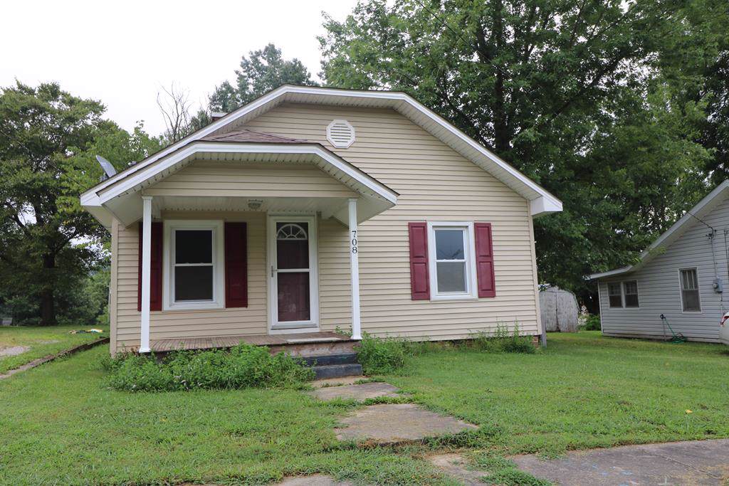708 Morton Avenue - Photo 1