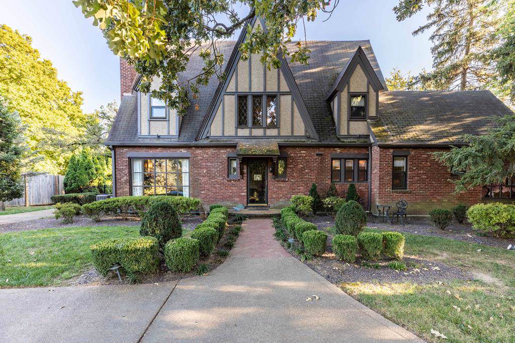 1718 Griffith Avenue - Photo 1