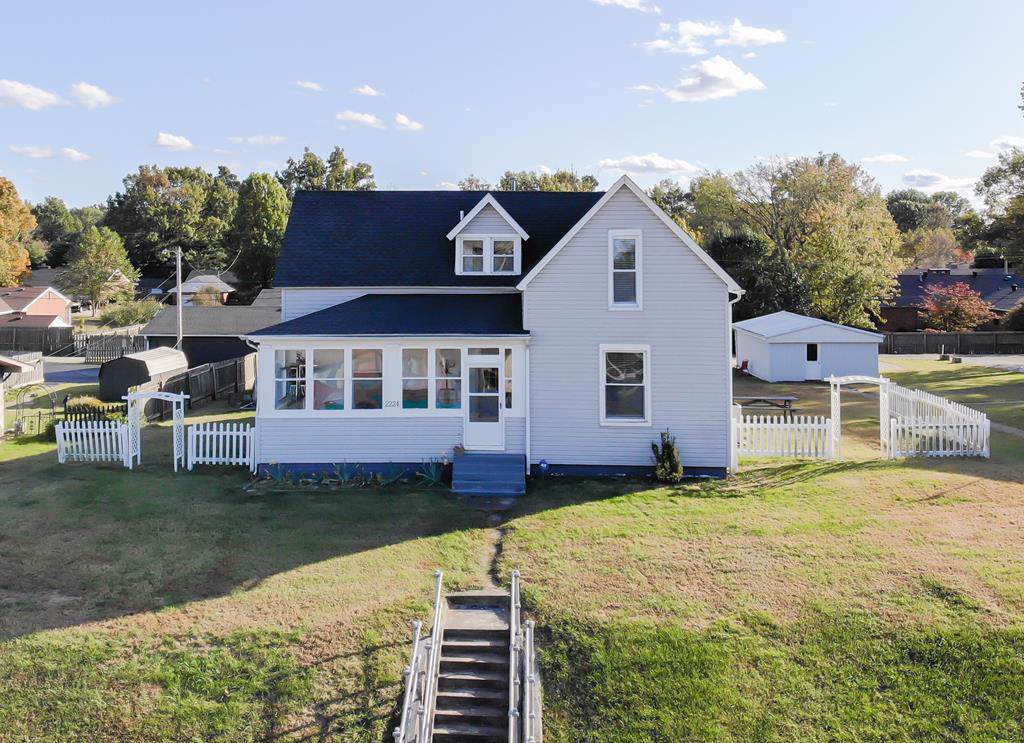 2224 W. Parrish Ave - Photo 1