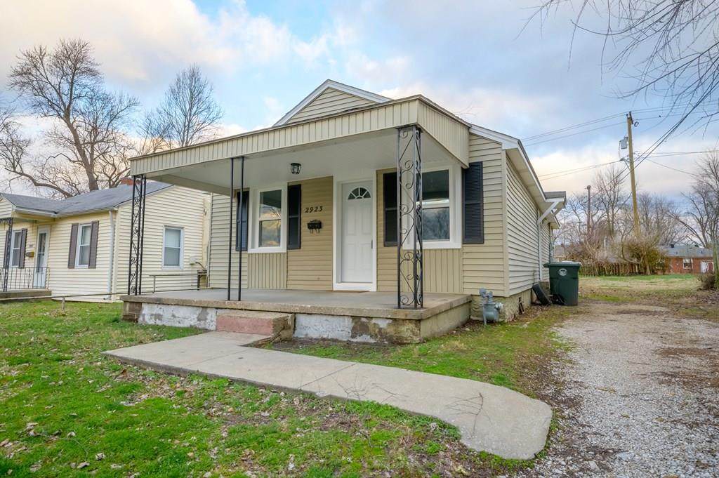 2923 Daviess Street - Photo 1