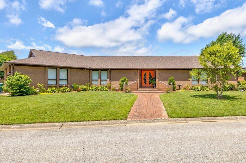 505 Golfview Circle - Photo 1
