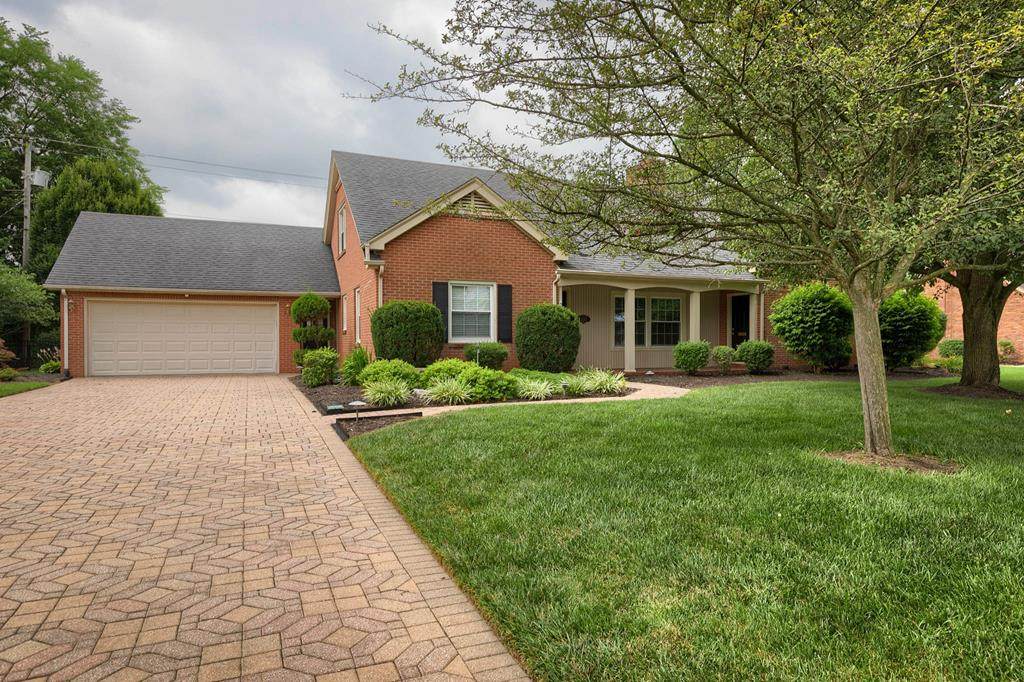 400 Wesleyan Place - Photo 1