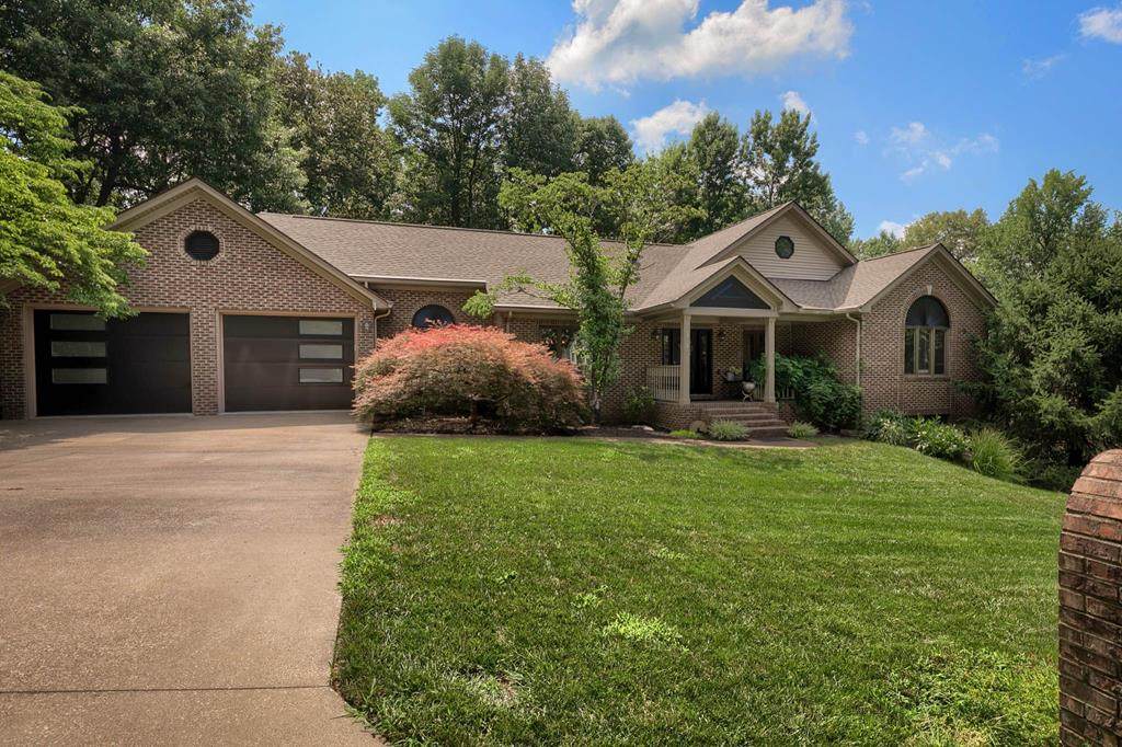 3131 Oakridge Ct. - Photo 1