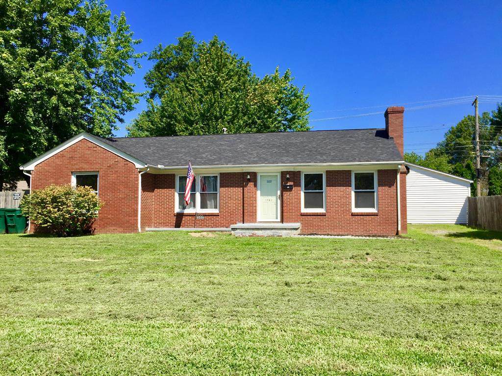 1701 Booth Ave. - Photo 1