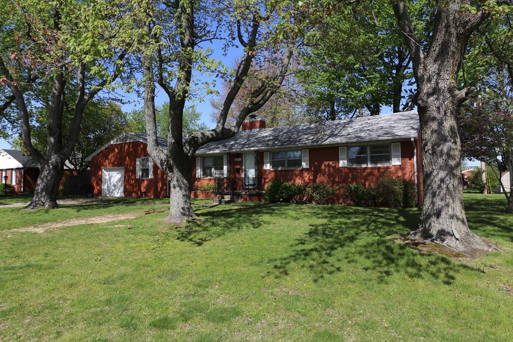 2459 Spencer Dr - Photo 1
