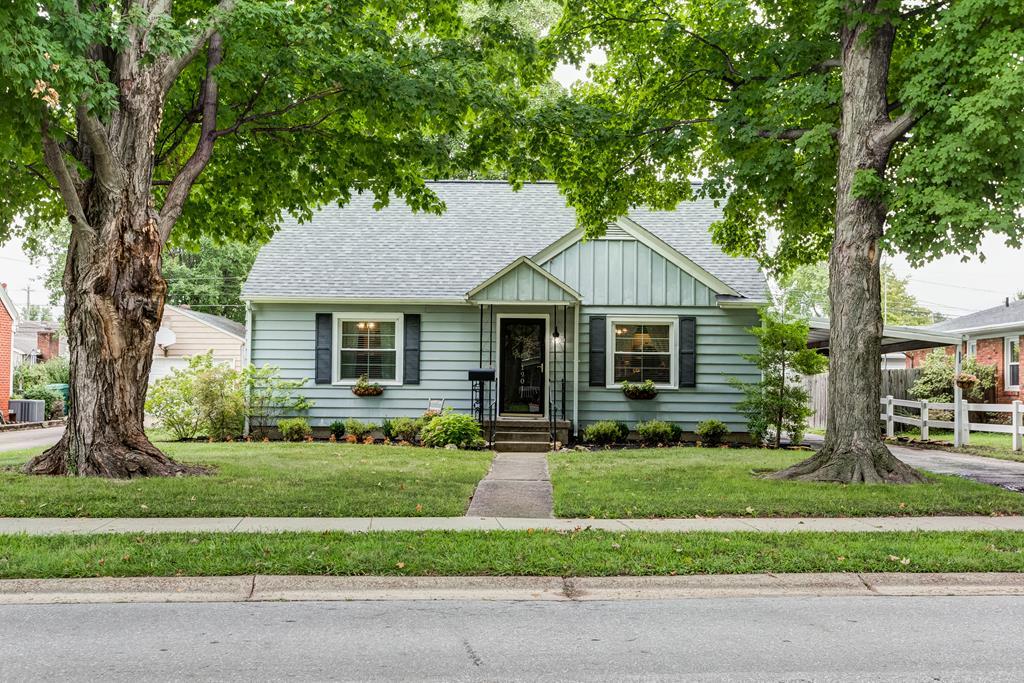 1901 Westview Drive - Photo 1