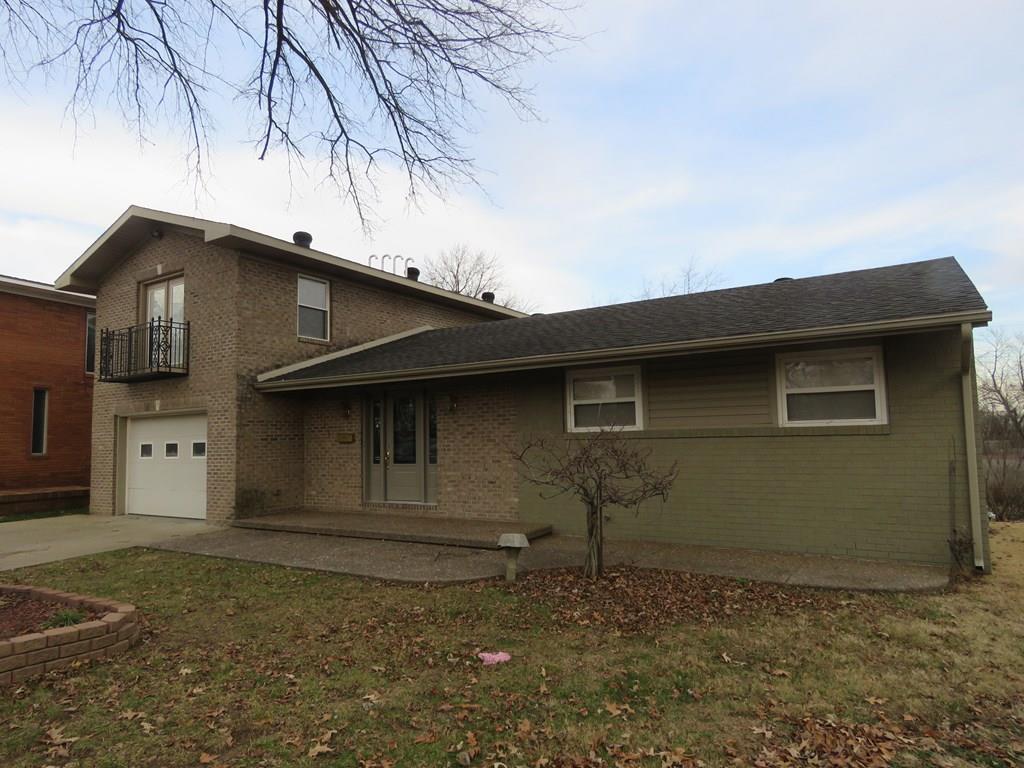 2743 Morningside Dr - Photo 1