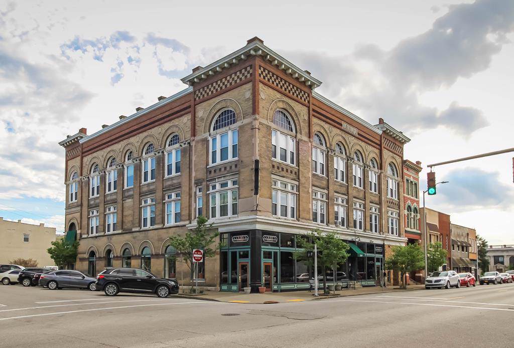 200 W 3rd St - Photo 1