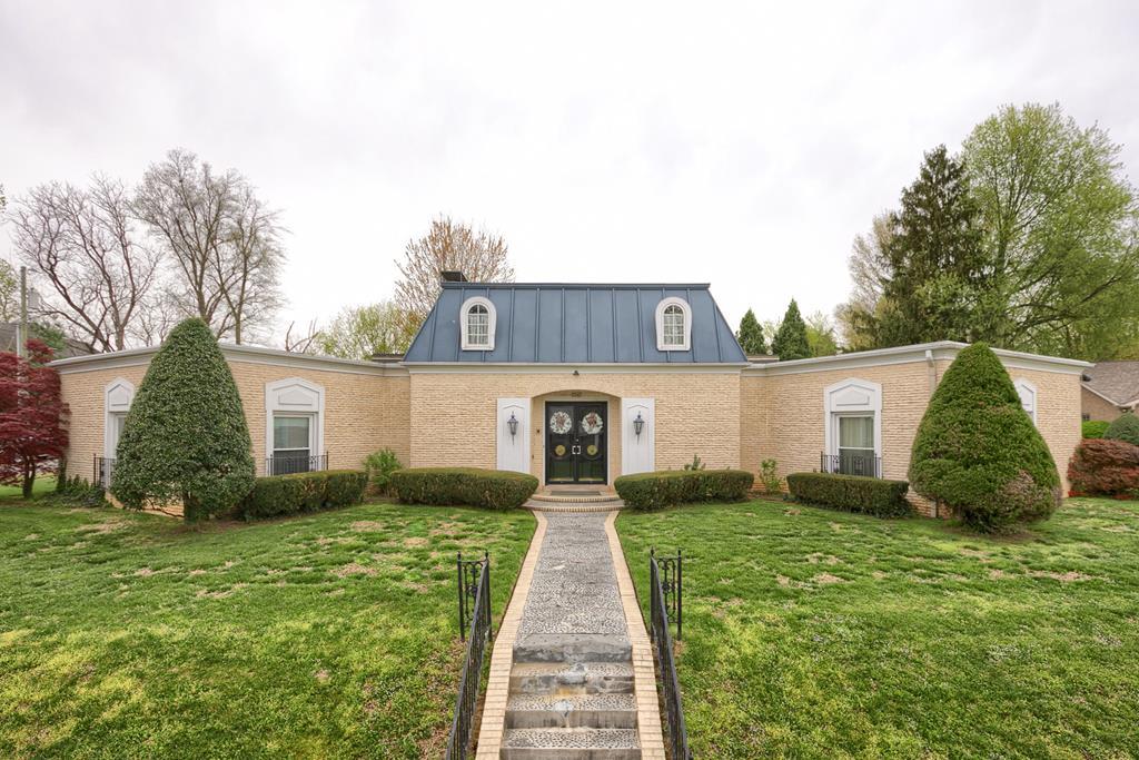 2041 Fieldcrest Drive - Photo 1