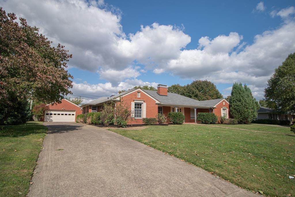 325 Wildwood Drive - Photo 1