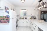 2202 Scott Street - Photo 12