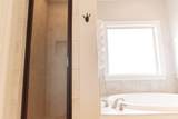 121 Lakes Dr S - Photo 33