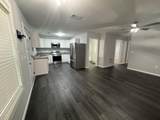 114 W Countiss - Photo 3