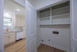 211 College Street - Photo 16