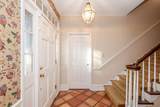 405 Lakeview Court - Photo 10