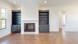 327 Dowsett Avenue - Photo 3