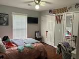 81 Cr 279 - Photo 16