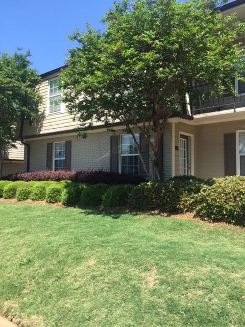401 Park Ln - Photo 1