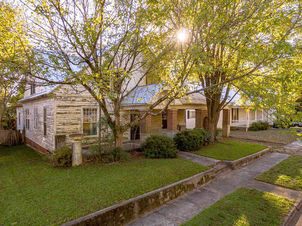 413 Kimmons - Photo 1