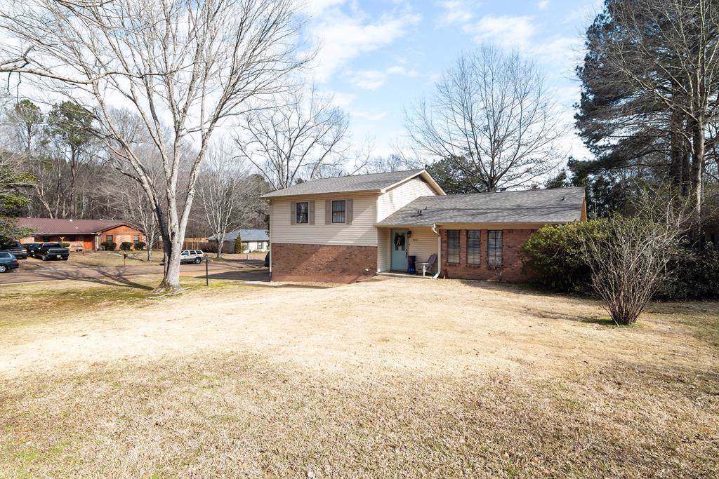 4301 Mockingbird - Photo 1