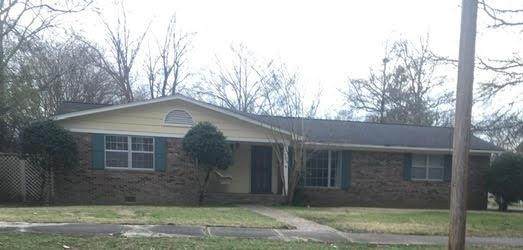305 Chulahoma - Photo 1