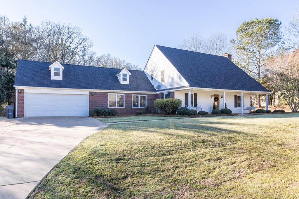 825 Maplewood Drive - Photo 1