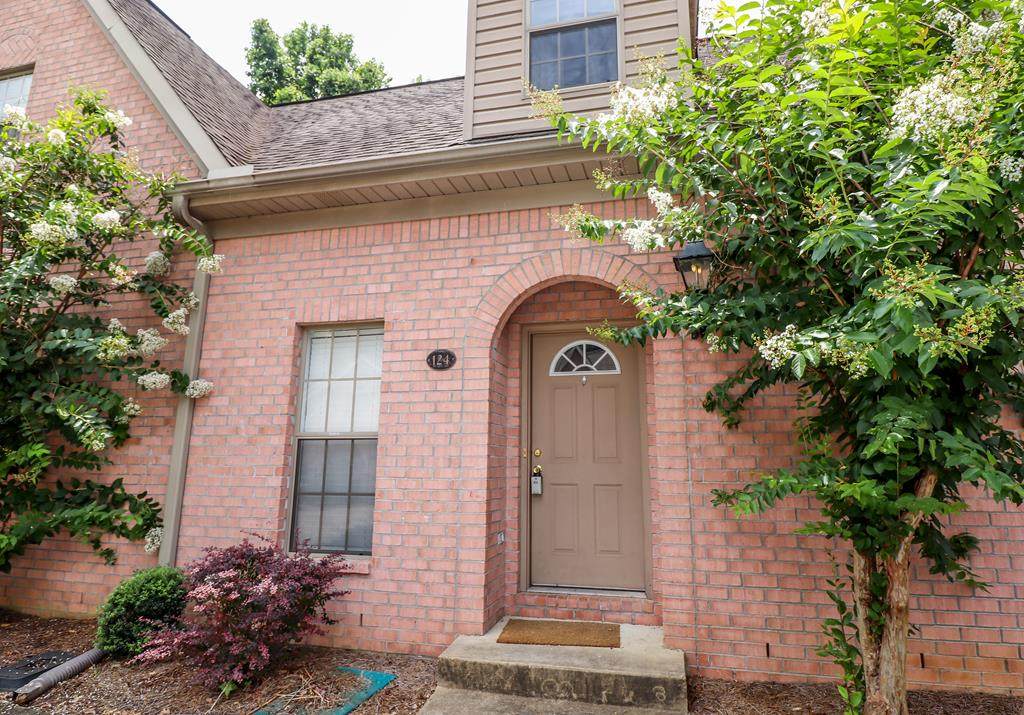 124 Ashley Way - Photo 1