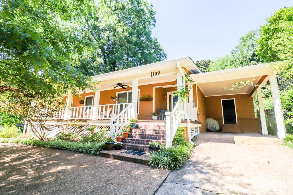 1109 Grant Circle - Photo 1