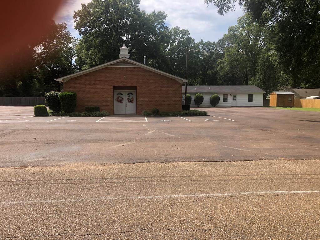 207 West - Photo 1