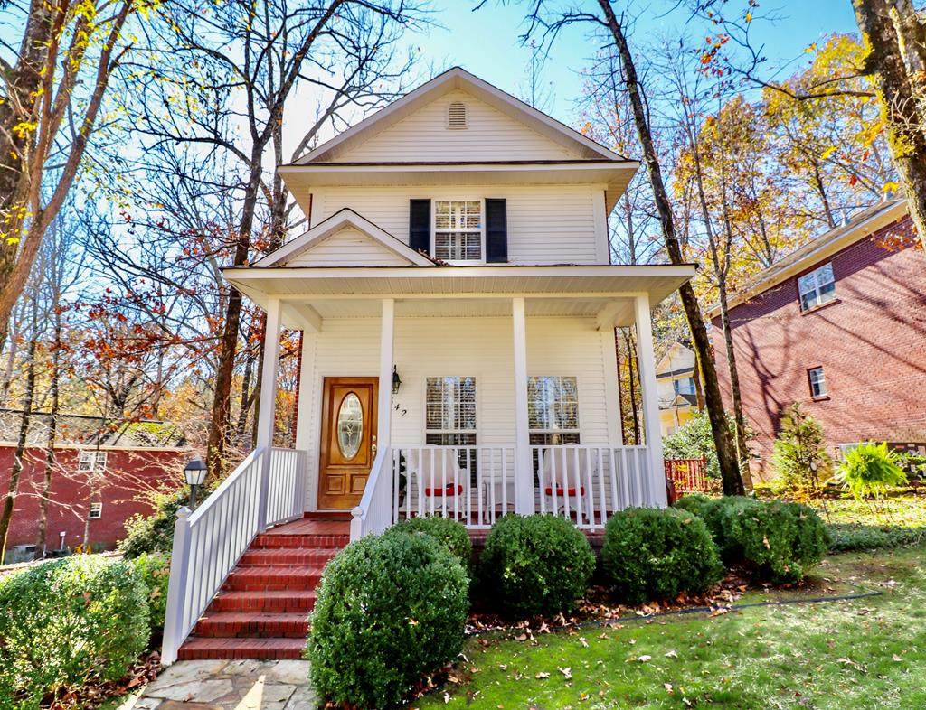 342 Russell Drive - Photo 1