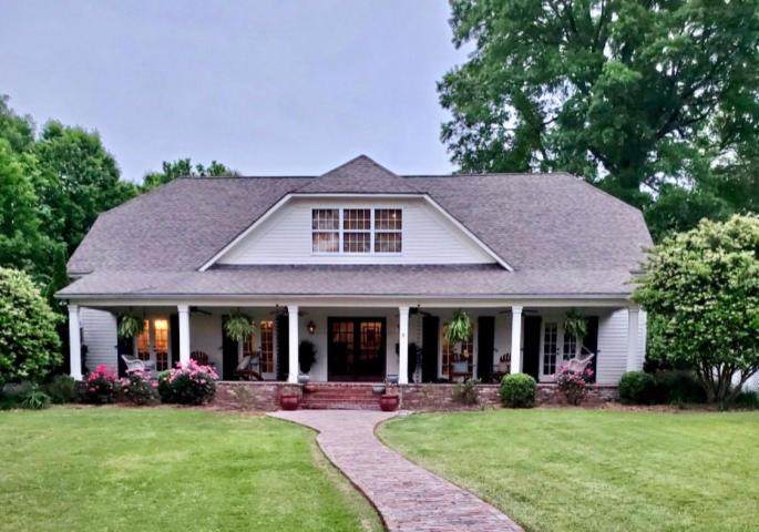 401 East Bankhead - Photo 1