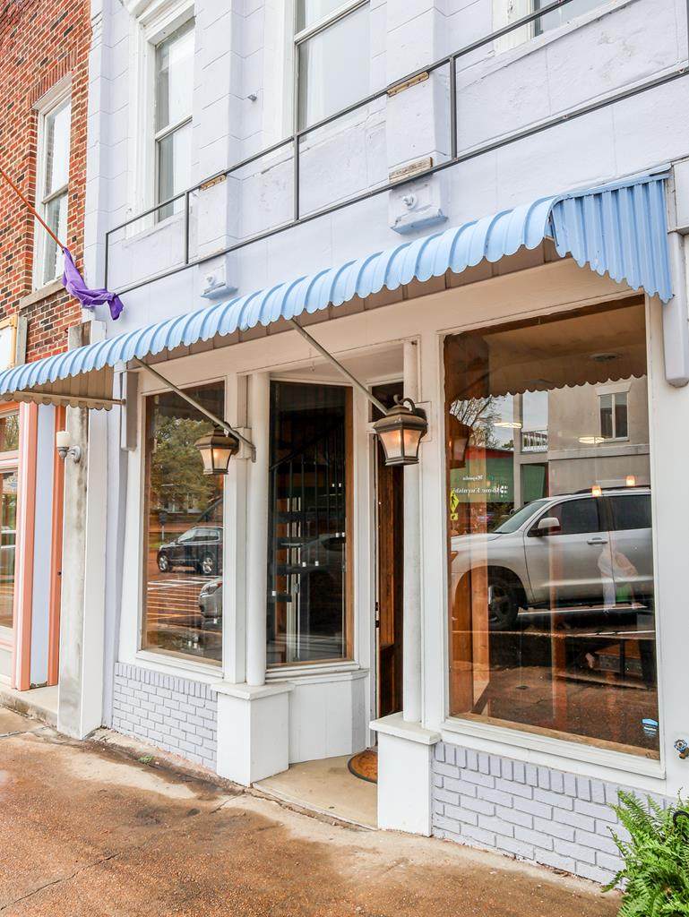 405 N Main, WATER VALLEY, MS 38965 (MLS 157871) McMinn Realty