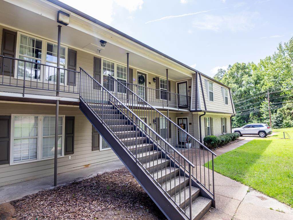607 Park Lane - Photo 1
