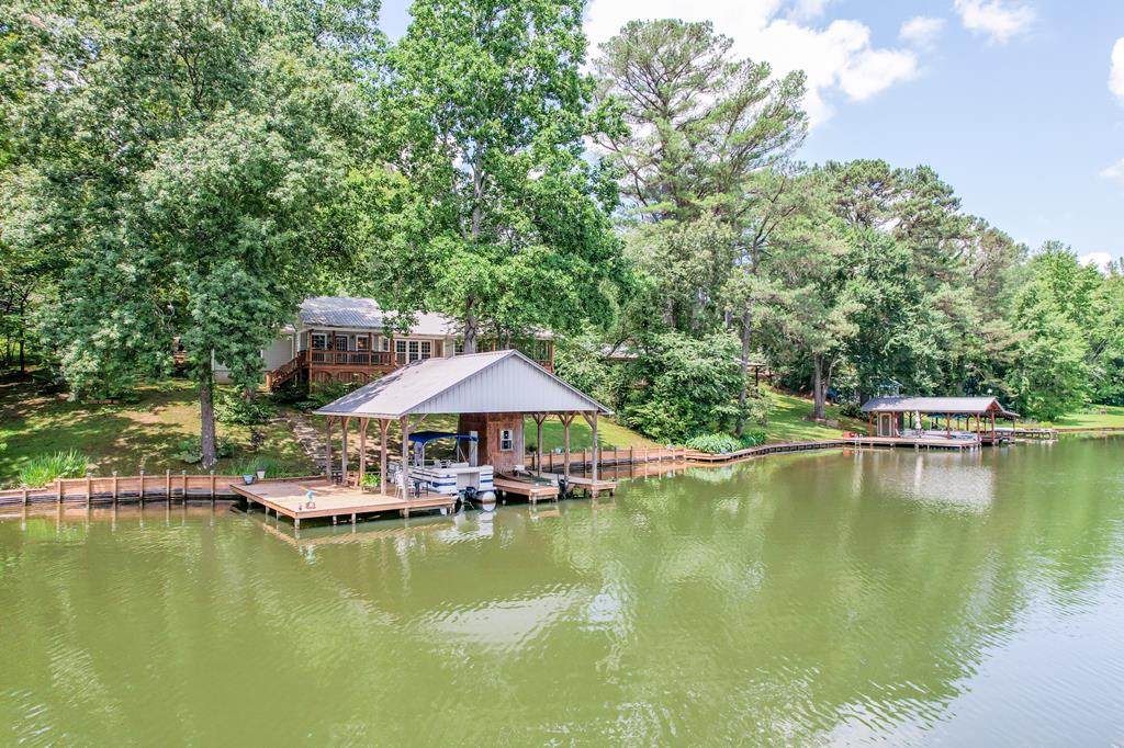 258 Lakeshore Drive - Photo 1