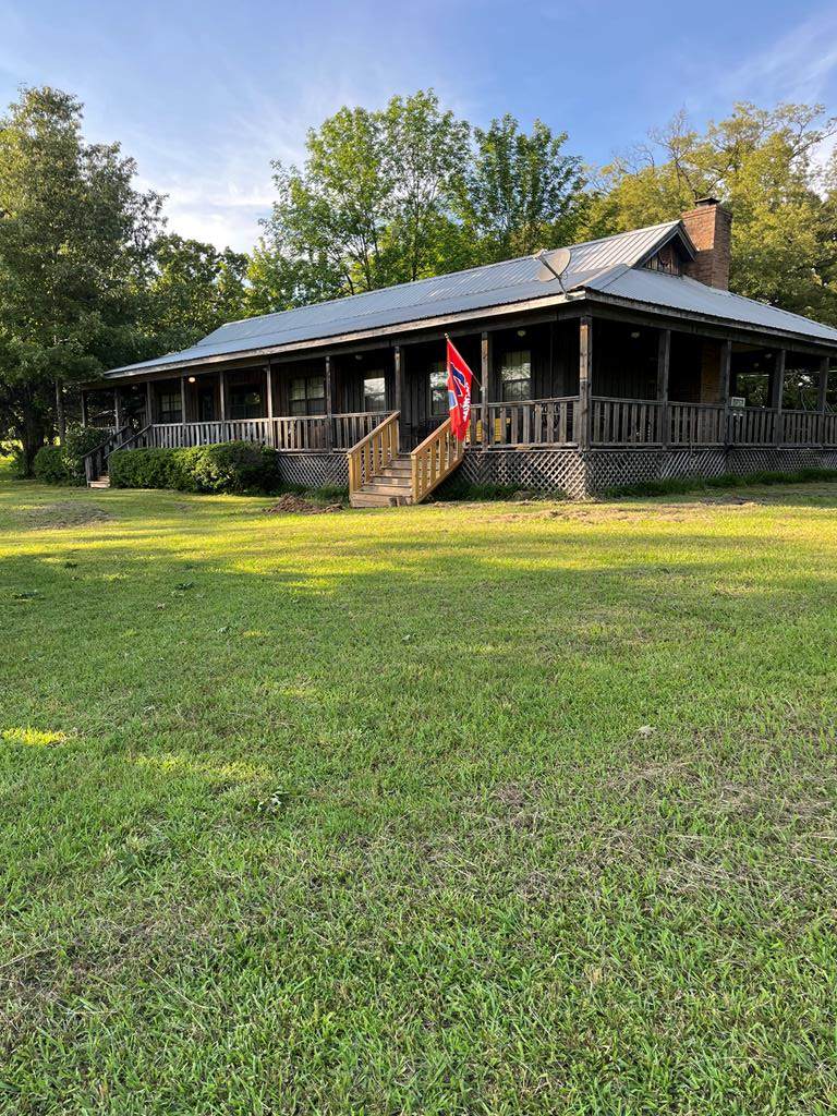839 Hwy 32 W - Photo 1
