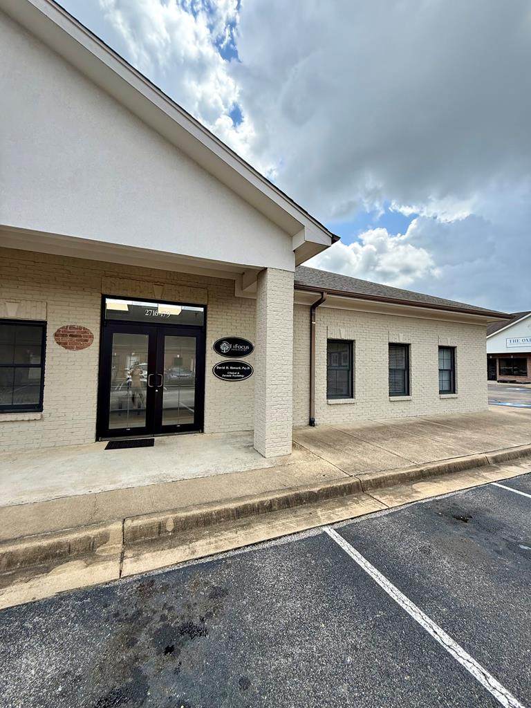 2716 West Oxford Loop - Photo 1