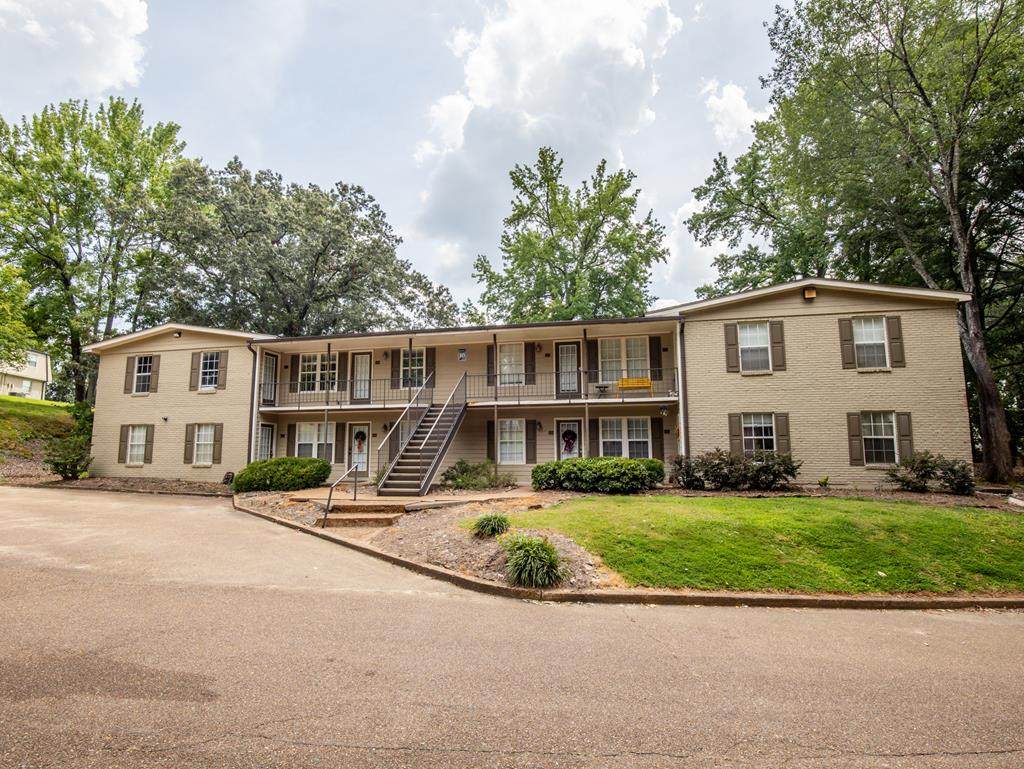 1002 Park Lane - Photo 1