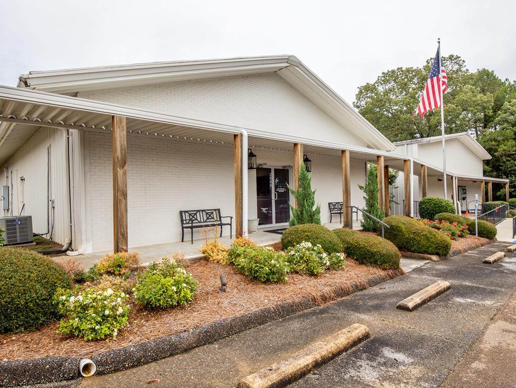 2889 South Lamar - Photo 1