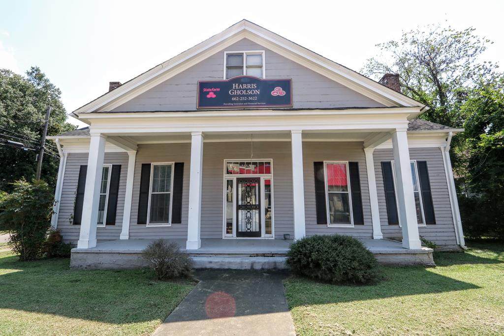 195 E Van Dorn - Photo 1