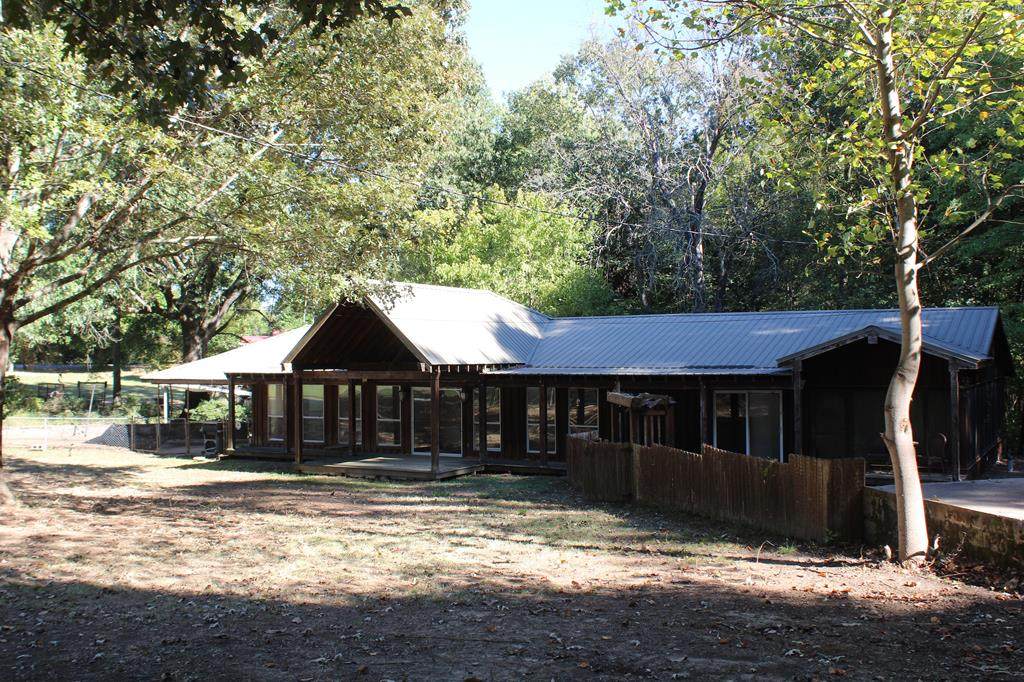 51 Connie Drive - Photo 1