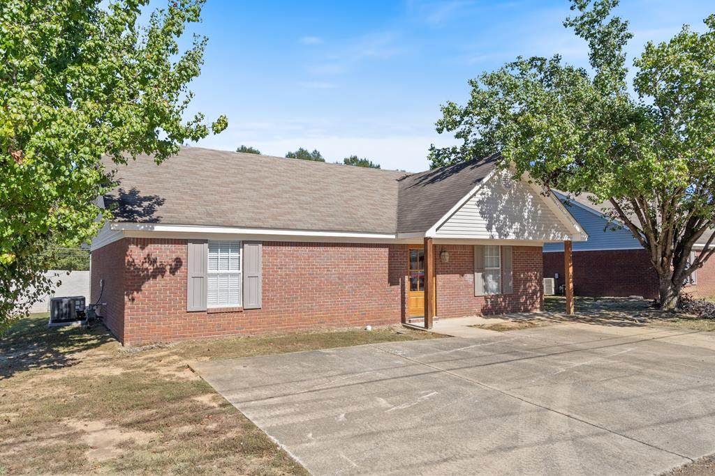 201 Cotton Creek Cove - Photo 1