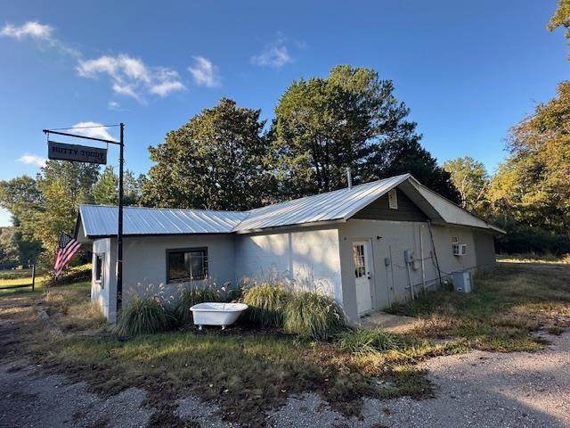 323 Cr 102 - Photo 1