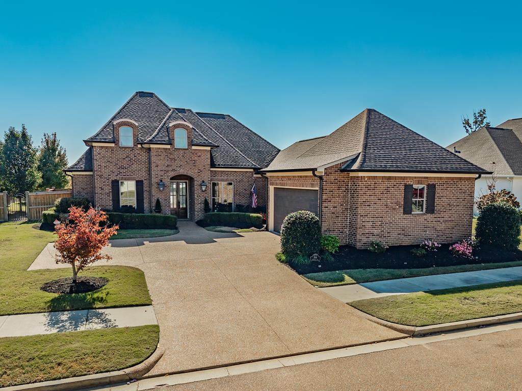 304 Lakewood Hill Drive - Photo 1