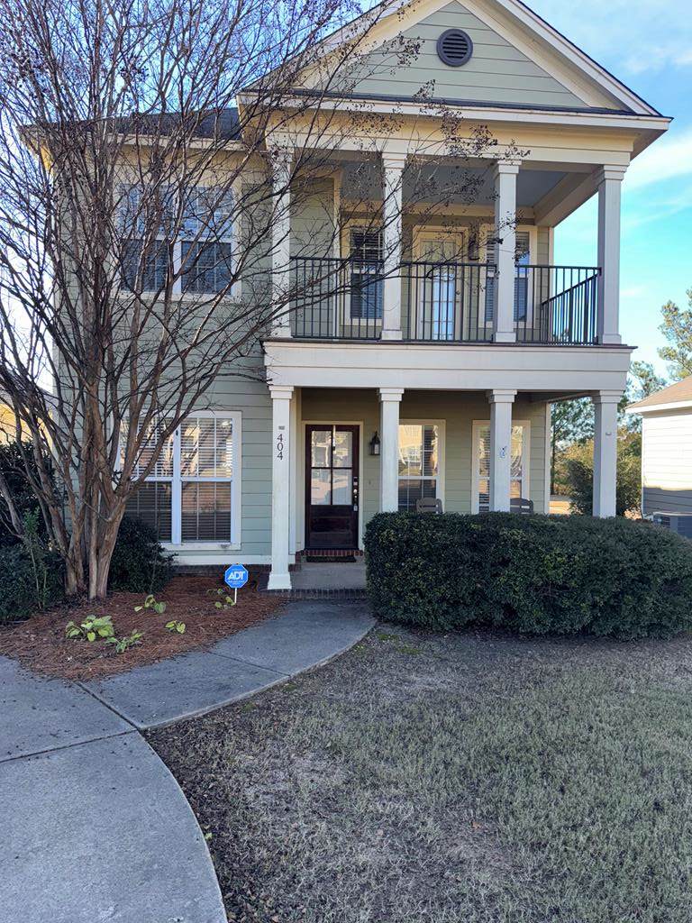 404 Scarlet Cove - Photo 1