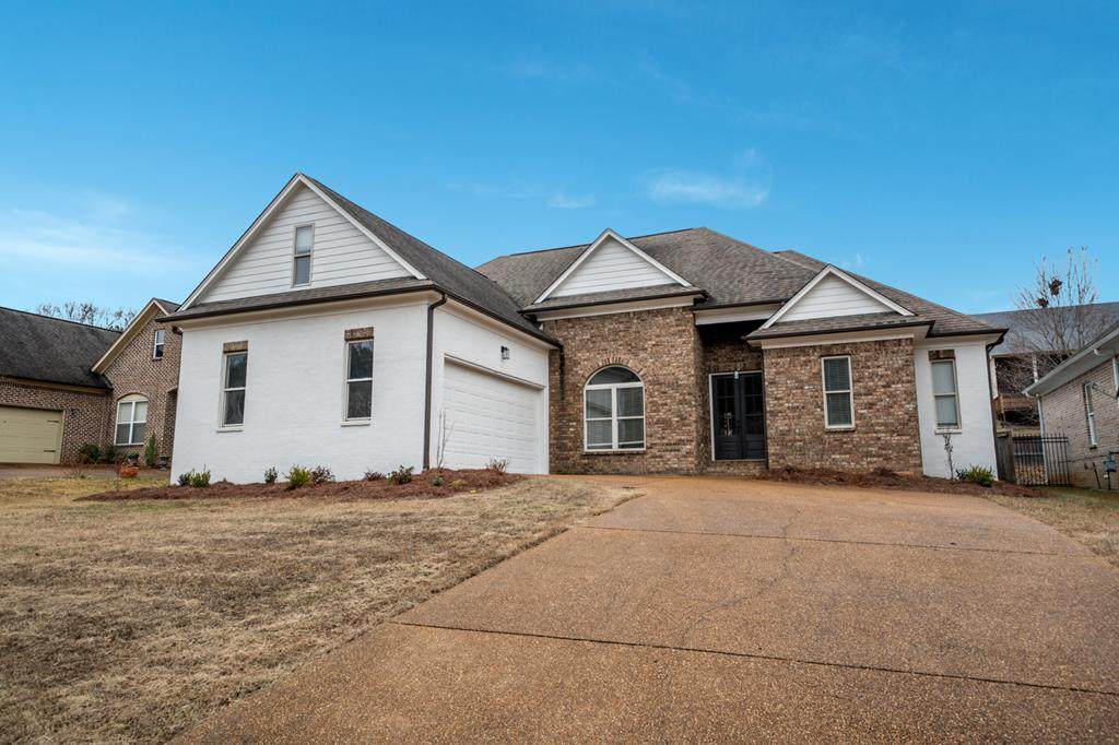 22010 Halliburton Cove - Photo 1