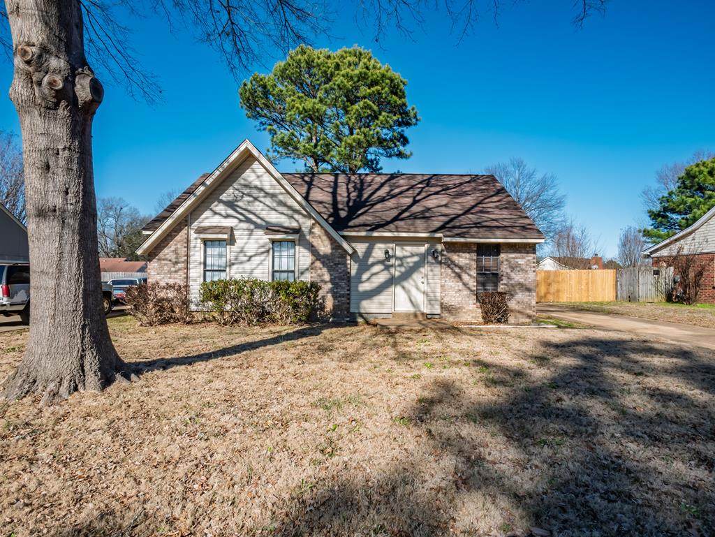 1926 Tissington Drive - Photo 1