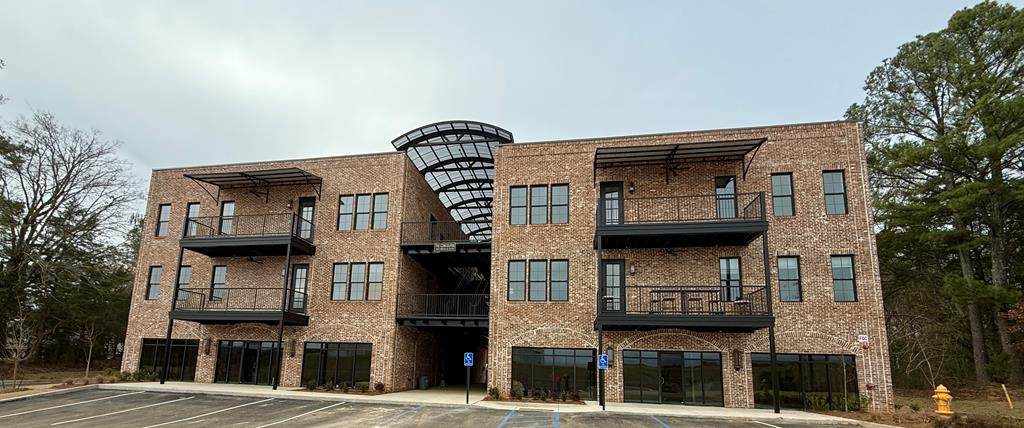 Unit 202 1007 Mistilis Cv - Photo 1